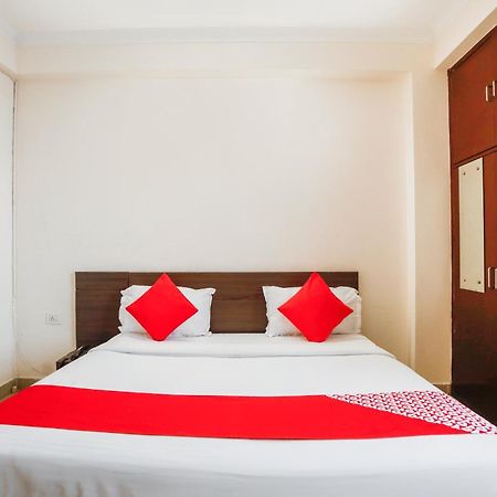 Hotel O Av Residency Near Botanic Garden Of Indian Republic Noida Exterior foto
