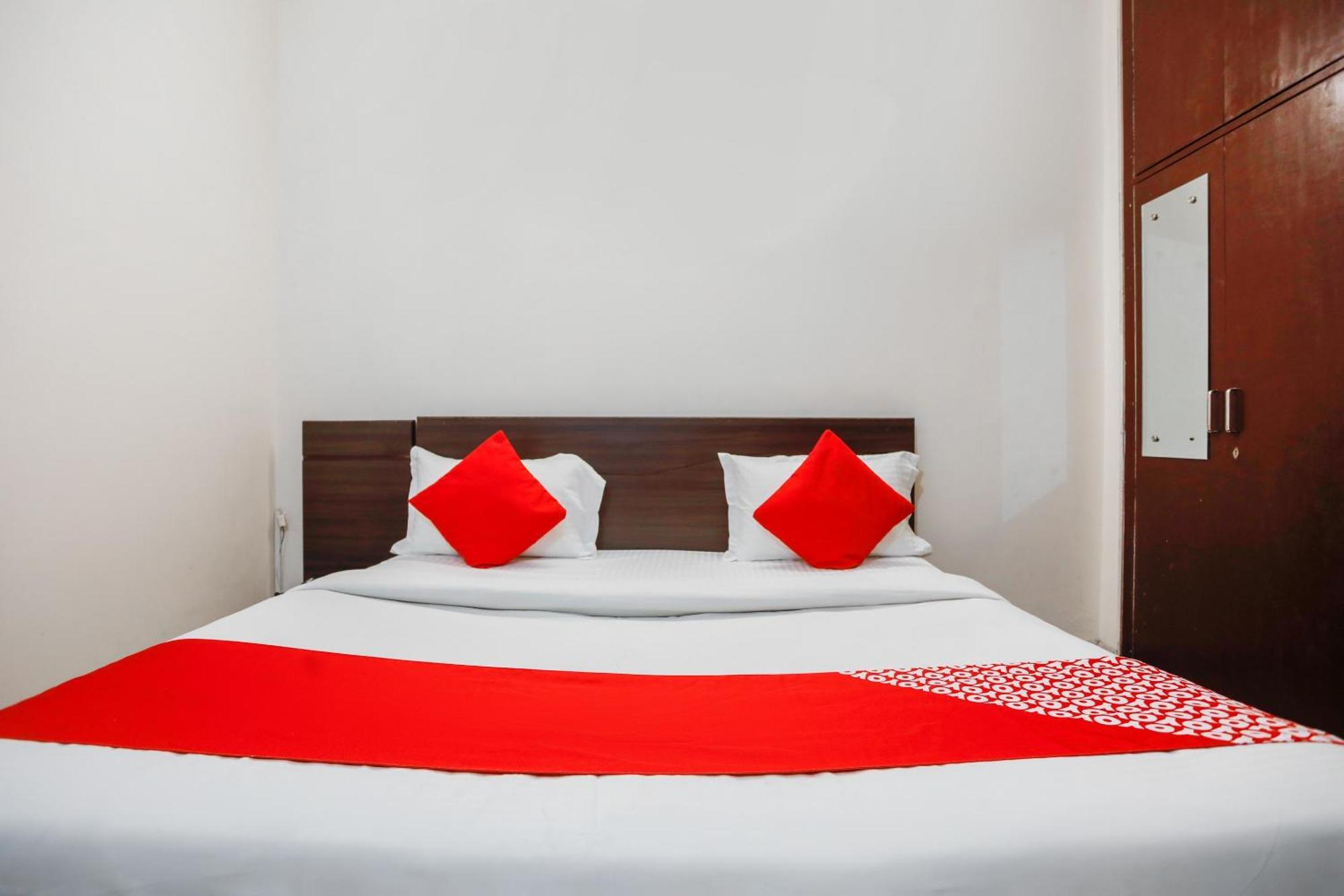 Hotel O Av Residency Near Botanic Garden Of Indian Republic Noida Exterior foto